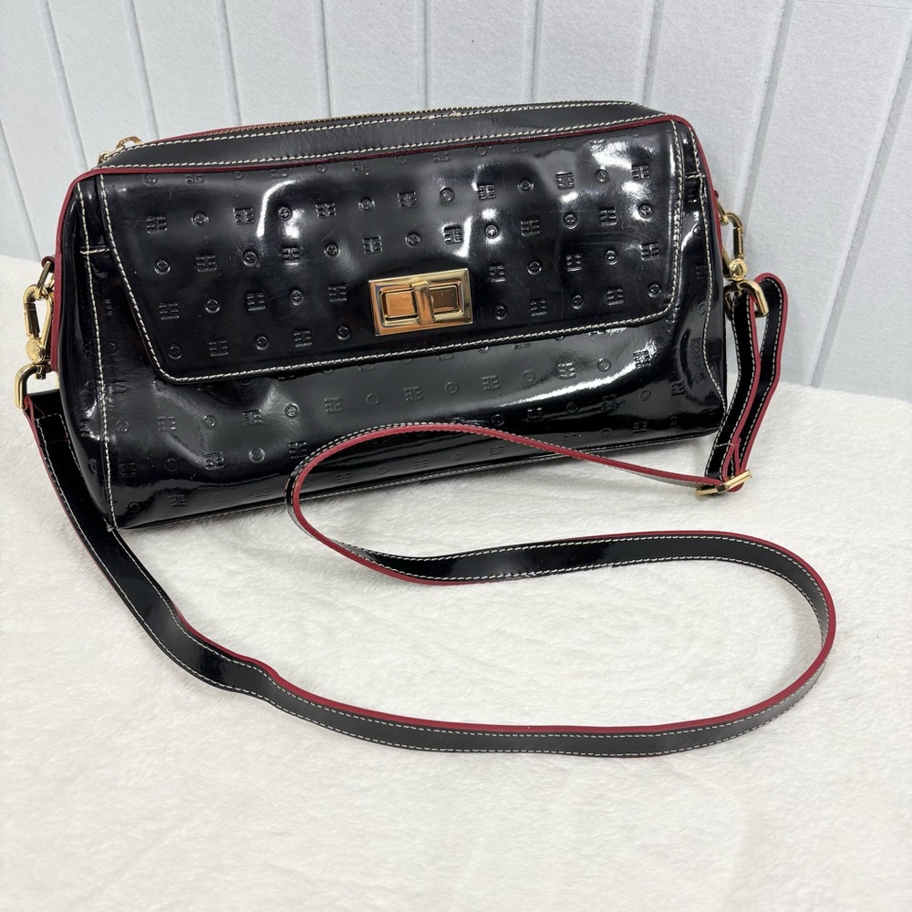 Arcadia Glossy Black Embossed Patent Leather‎  
Crossbody Bag